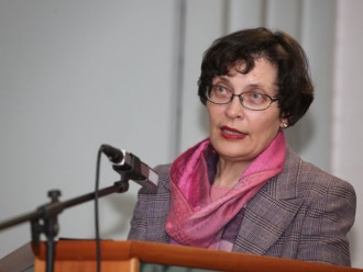 <p><b>dr. Zdenka Čebašek-Travnik</b></p>
<p>(Foto: Simon Plestenjak)</p>